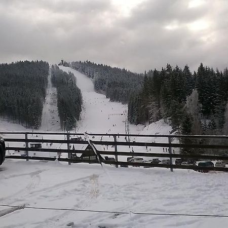 Apartmanek U Spicaku Albrechtice v Jizerskych horach Luaran gambar